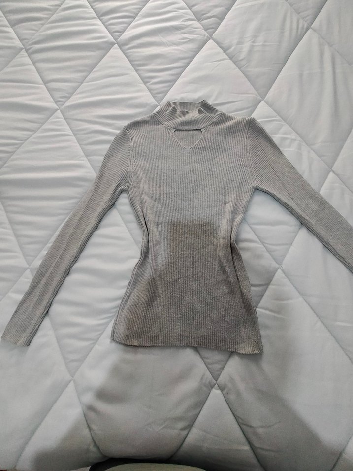 Gri Yüksek Yakalı Uzun Kollu İnce Triko - Görsel 2