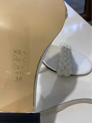 38 Beden altın Renk Nine west bayan sandalet