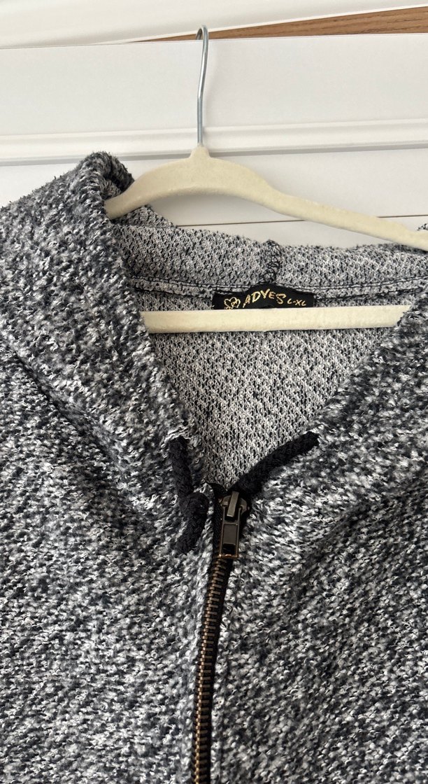 Gri Kapüşonlu Fermuarlı Kadın Ceket - Görsel 3