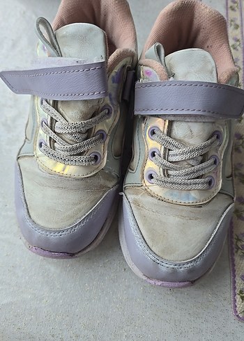 Kız Çocuk Gri Bağcıklı ve Cırt Cırtlı Spor Ayakkabı - Görsel 5