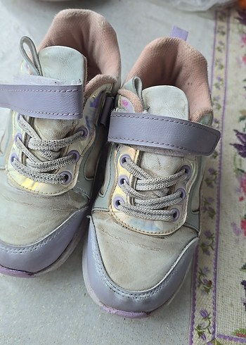 Kız Çocuk Gri Bağcıklı ve Cırt Cırtlı Spor Ayakkabı - Görsel 6