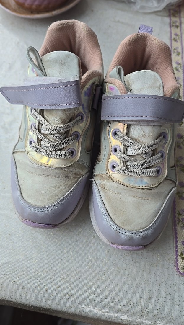 Kız Çocuk Gri Bağcıklı ve Cırt Cırtlı Spor Ayakkabı - Görsel 5