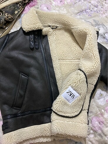 Zara Deri ve içi yünlü mont