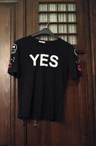 kolları detaylı t-shirt