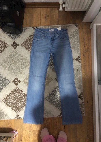 Bershka Gevşek Kesim Mavi Midi Kot Pantolon
