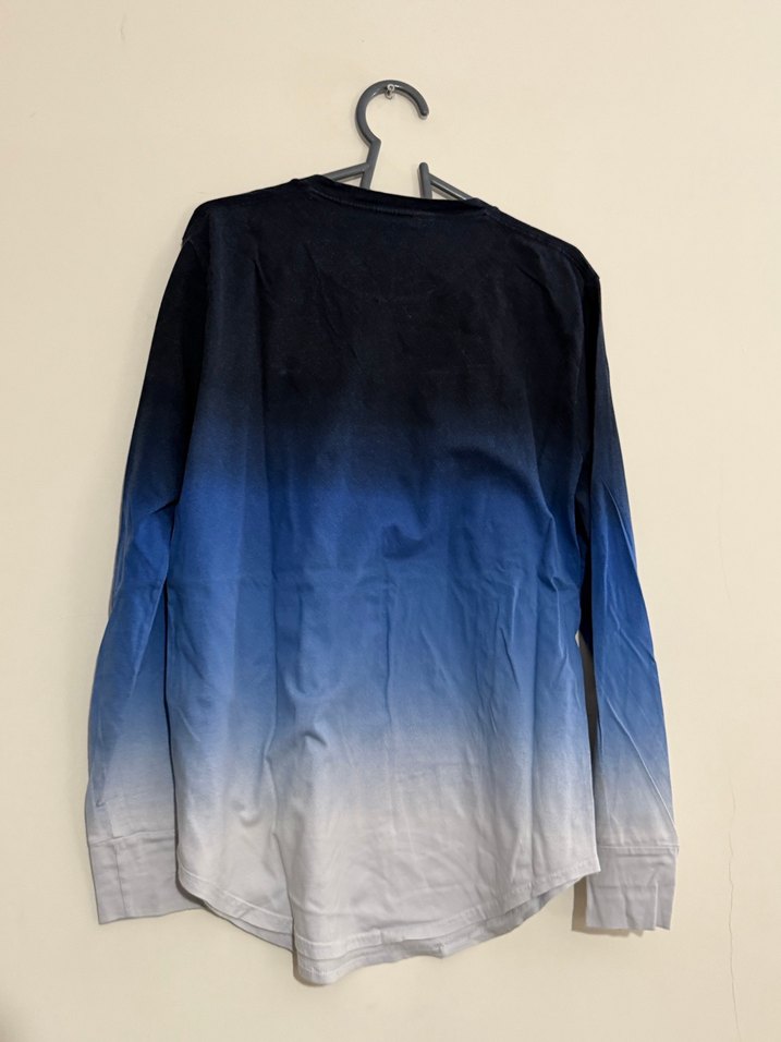 Hollister Erkek Uzun Kollu Lacivert Batik Tişört - Görsel 3