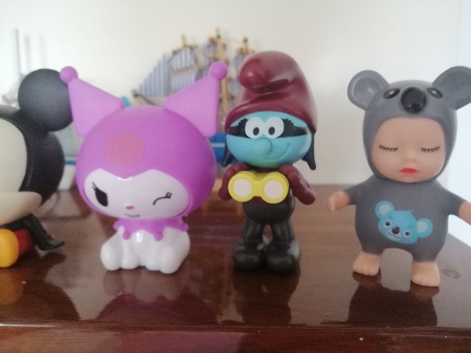 Kuromi mickey minnie smurfs figür - Görsel 4