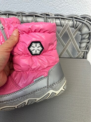 Kız çocuk bot - Görsel 2