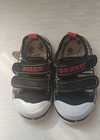 21 Beden Siyah Erkek Çocuk Spor Ayakkabı Velcro lütfen fiyat sorunuz