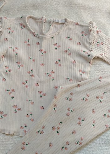 Zara Bebek Kız Çiçekli Triko Takım