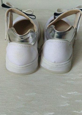 Kız Çocuk Beyaz Fiyonklu Babet - Görsel 3