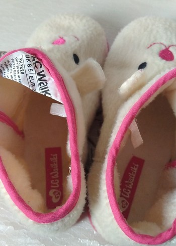 Kız Çocuk Beyaz Nakışlı Kürklü Terlik - Görsel 4