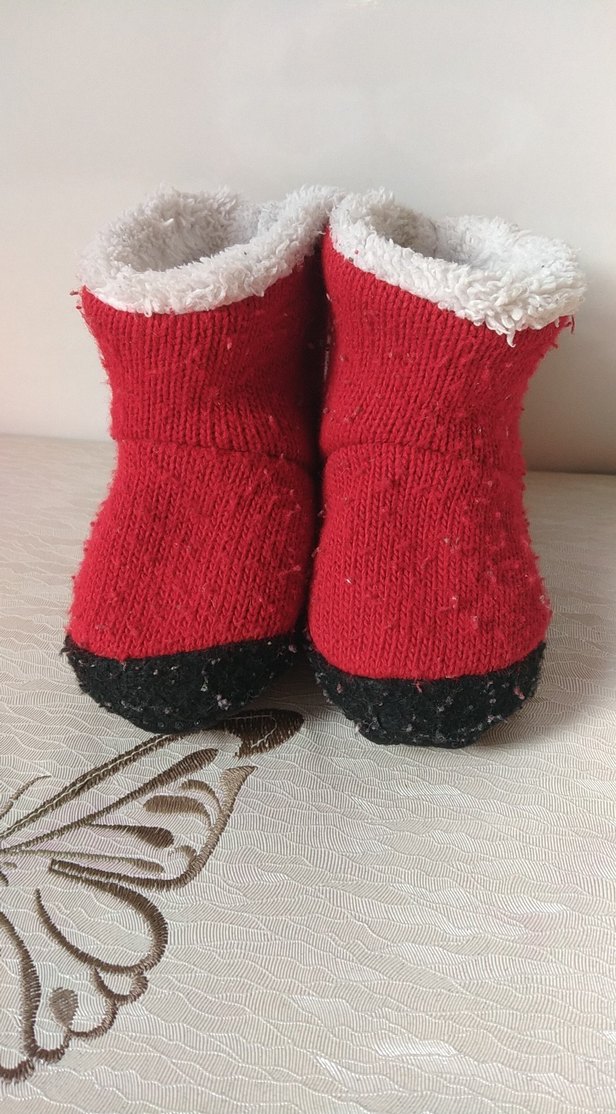 Kız Çocuk Kırmızı Nakışlı Sıcak Ev Terliği - Görsel 3