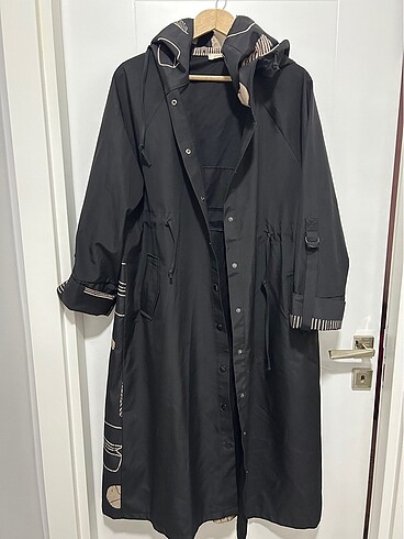 Puane Trenchcoat