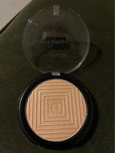 Maybelline Maybelline face studio chrome