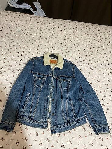 LEVIS