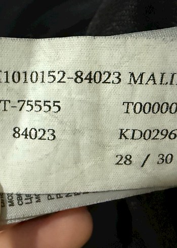 Siyah Rahat Kesim Kadın Midi Kot Pantolon - Görsel 4