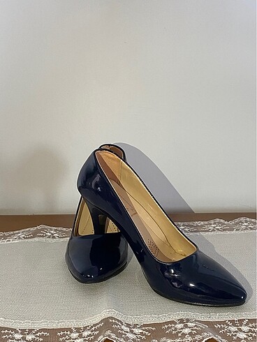 Lacivert stiletto