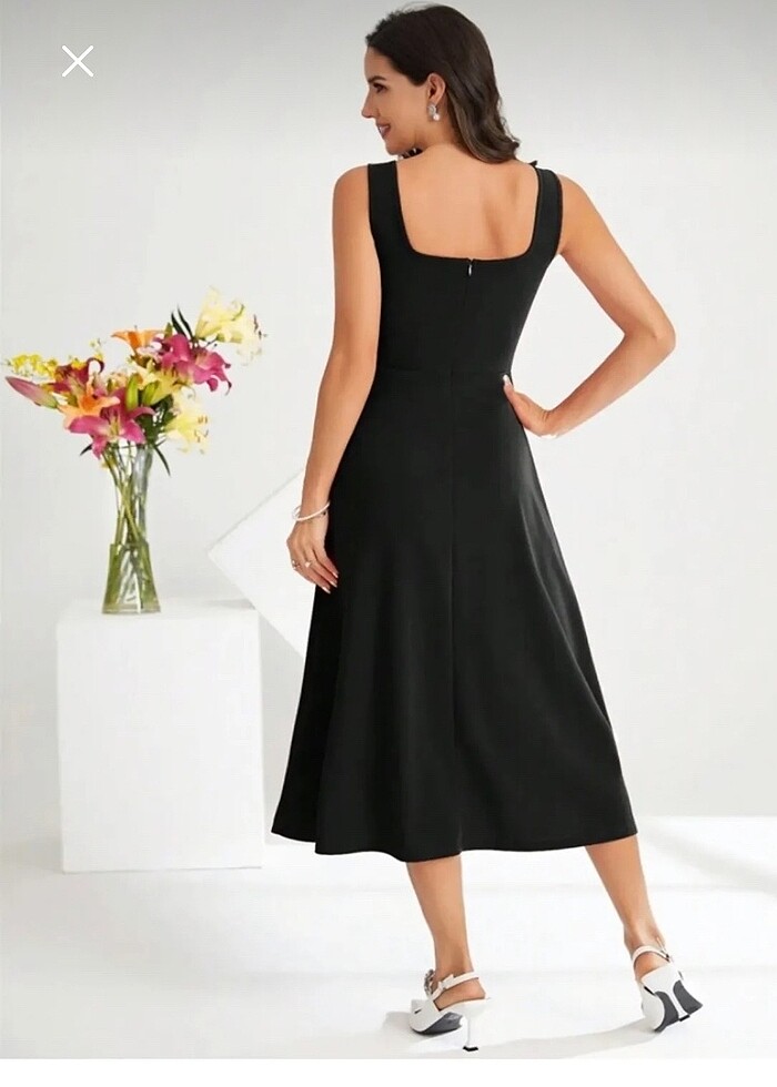 Kare yaka siyah elbise - Görsel 2