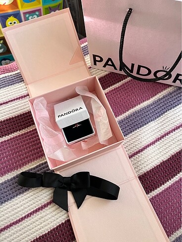 Pandora yüzük