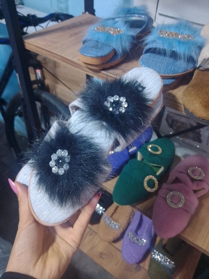 Renkli Nakışlı Kürklü Kadın Kot Terlik - Görsel 2