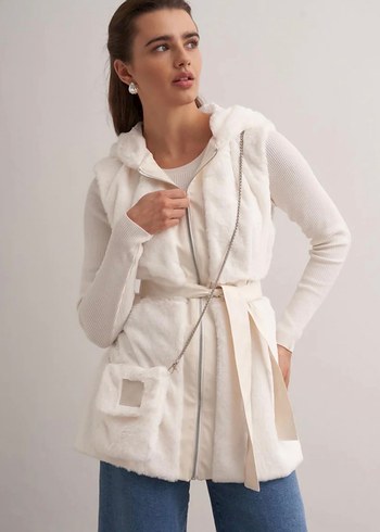 Kürklü Bej Kadın Uzun Yelek - Görsel 3