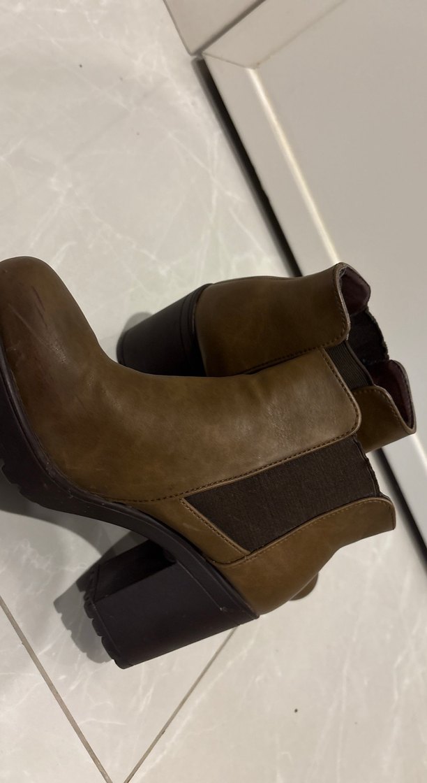 Kahverengi Süet Kadın Topuklu Bot - Görsel 2