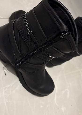 Kilitli Siyah Deri Gotik Bot - Görsel 2