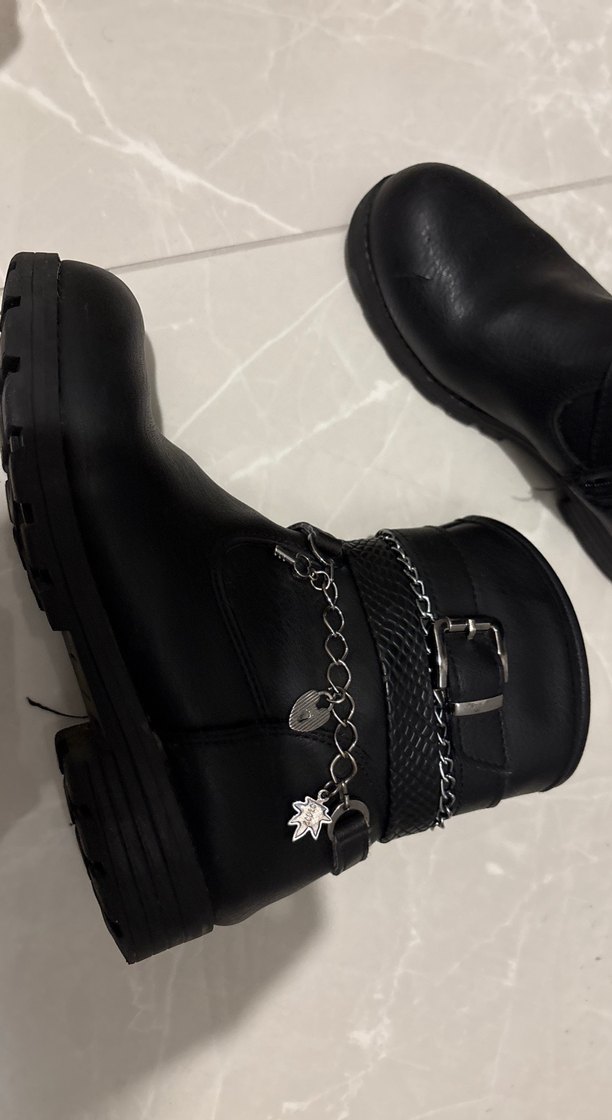 Kilitli Siyah Deri Gotik Bot - Görsel 3