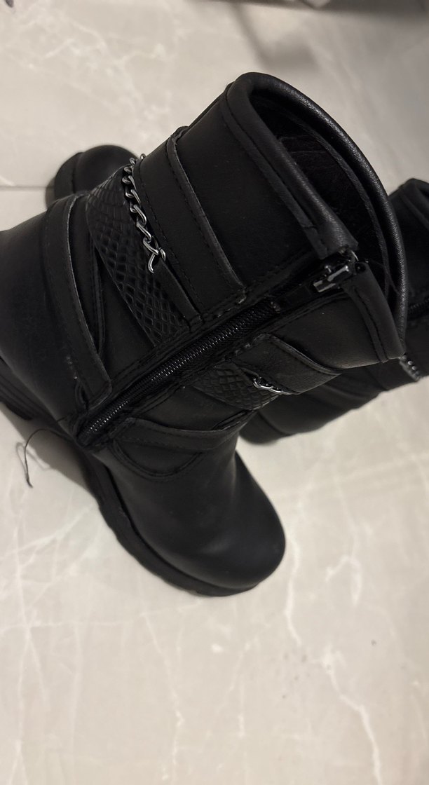Kilitli Siyah Deri Gotik Bot - Görsel 2