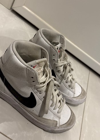 Nike Beyaz Gri Bağcıklı Spor Ayakkabı - Görsel 2