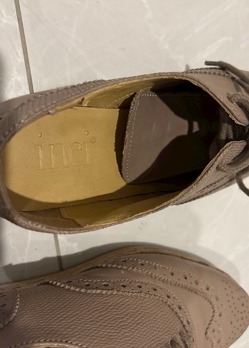 Bej Kadın Dolgu Topuklu Bağcıklı Klasik Ayakkabı - Görsel 3