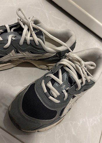 Gri Bağcıklı Kadın Spor Ayakkabı - Görsel 4