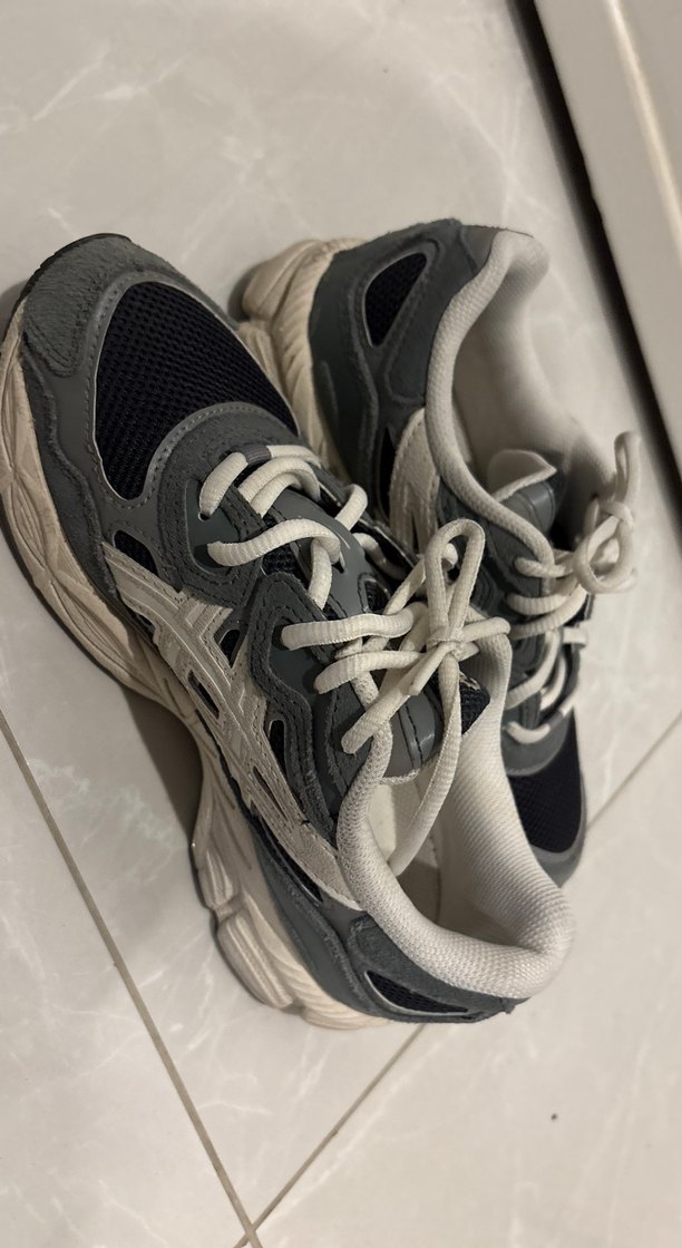 Gri Bağcıklı Kadın Spor Ayakkabı - Görsel 2