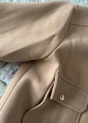 Bej Düğmeli Kısa Kadın Kaban - Görsel 2