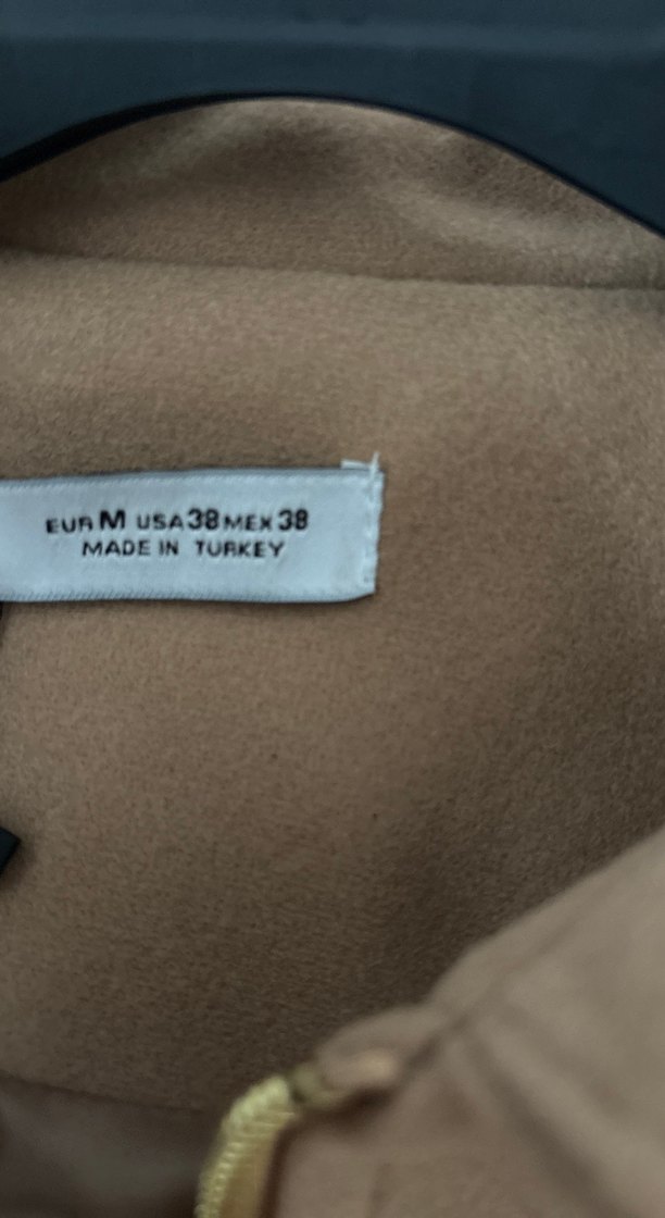 Bej Düğmeli Kısa Kadın Kaban - Görsel 4