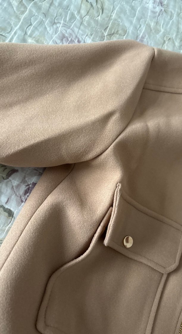 Bej Düğmeli Kısa Kadın Kaban - Görsel 2