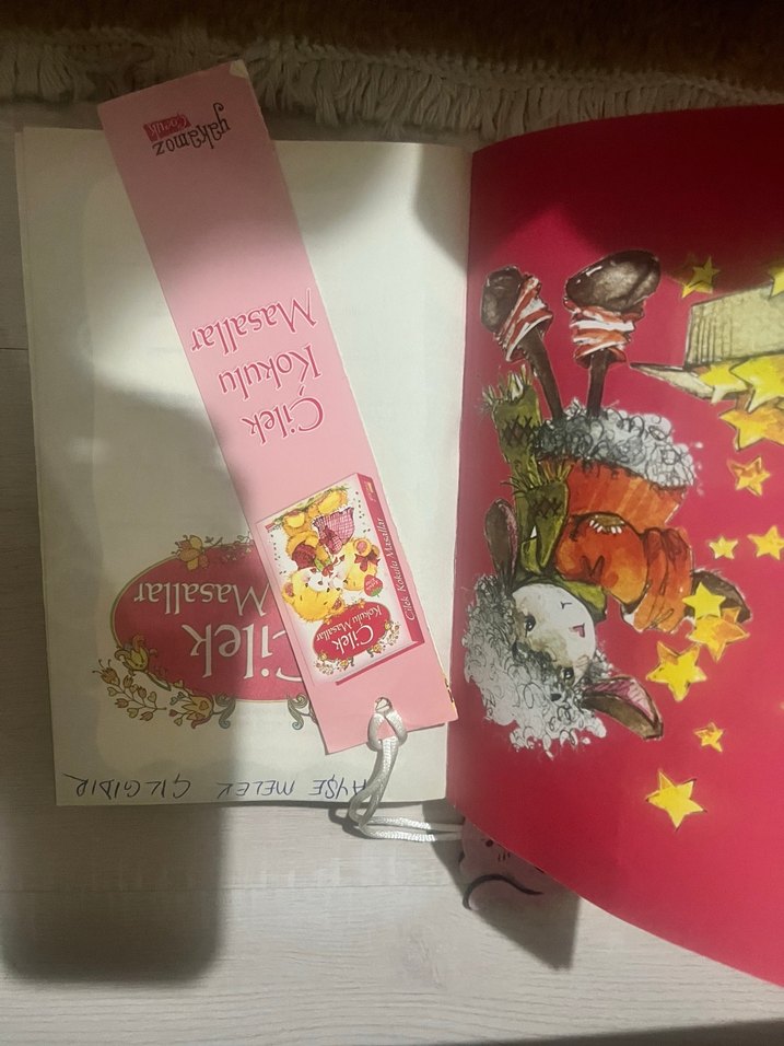 Çilek Kokulu Masallar - Çocuk Kitabı - Görsel 3