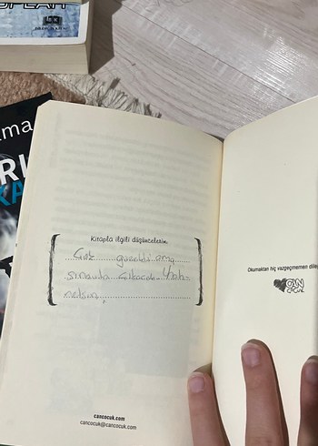 Toto ve Şemsiyesi - Sevim Ak - Görsel 4