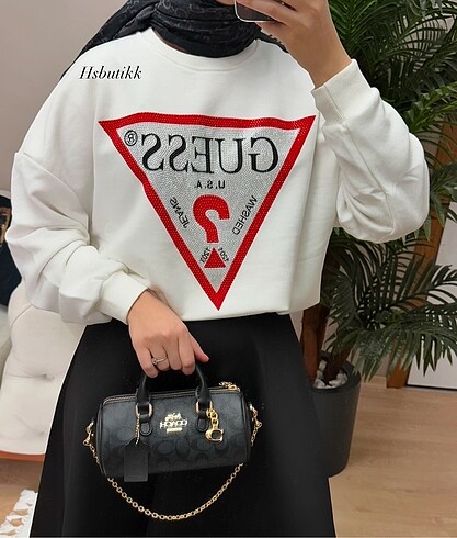 Guess sweatshirt