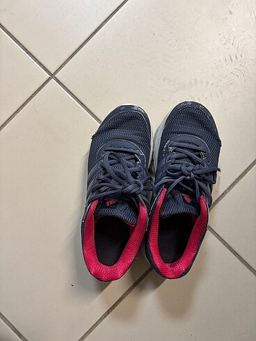 Adidas spor ayakkabı