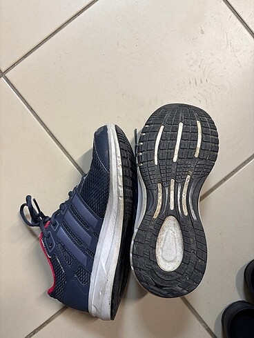 36 Beden lacivert Renk Adidas spor ayakkabı