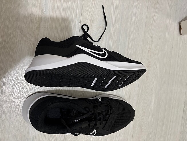 36 Beden Nike spor ayakkabı