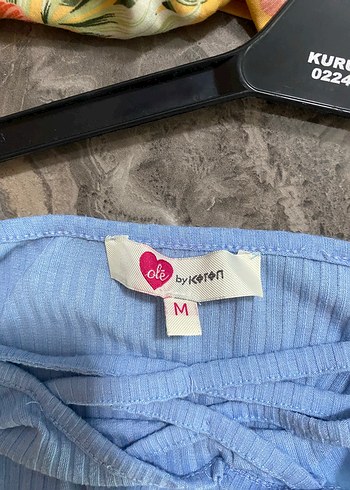 36 Beden Mavi V Yaka İnce Askılı Mini Crop