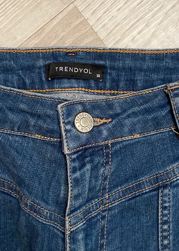 Trendyol & Milla Kadın Lacivert Denim Regular Fit Jean