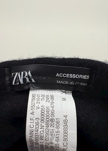 Pul İşlemeli Siyah Yün Bere - Görsel 4