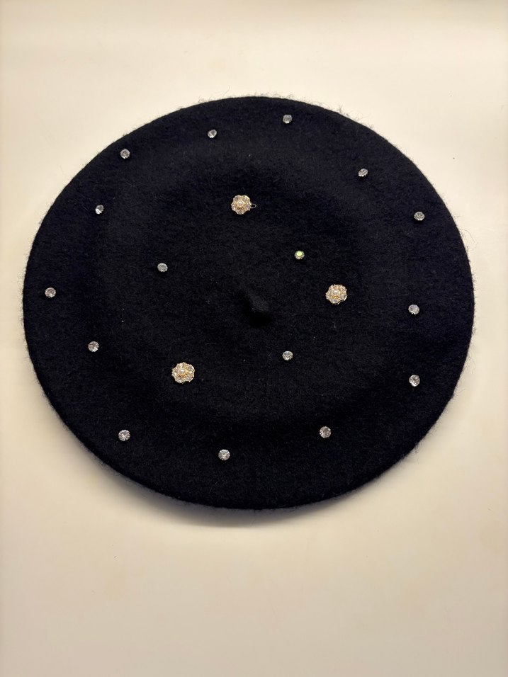 Pul İşlemeli Siyah Yün Bere - Görsel 5