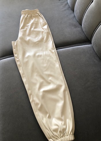 Kadın Beyaz Suni Kumaş Midi Pantolon - Görsel 2