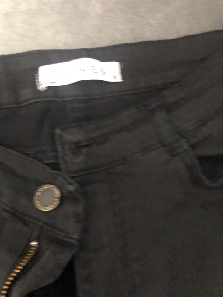 Kemer Detaylı Siyah Kadın Kot Pantolon - Görsel 3