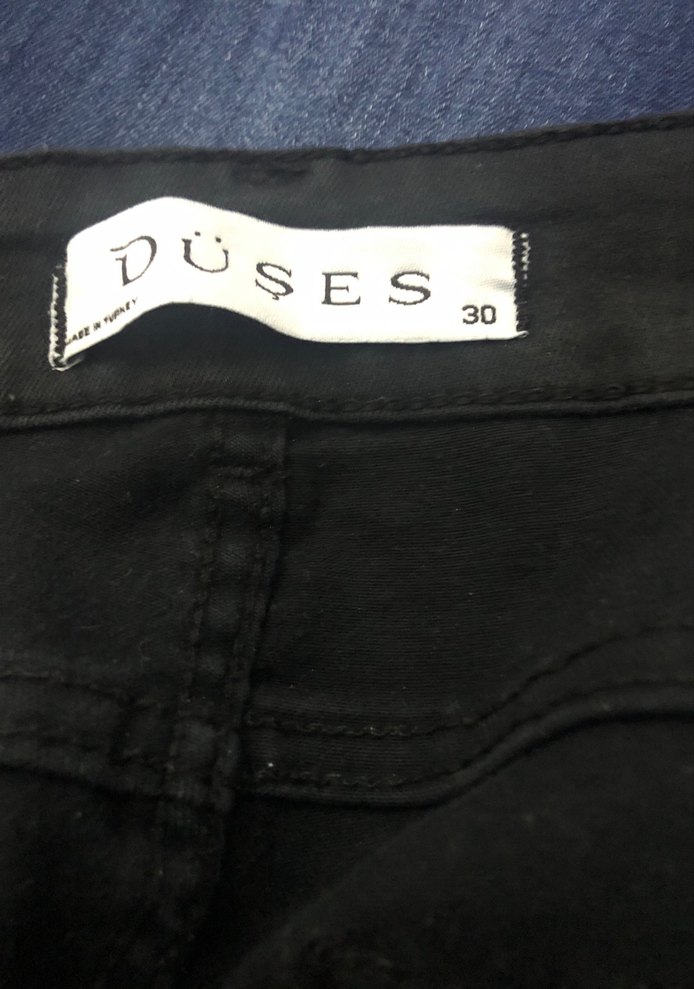 Kemer Detaylı Siyah Kadın Kot Pantolon - Görsel 4